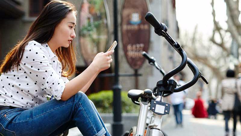 摩拜与 ofo 正在从低端出发颠覆滴滴?三家的机会与风险